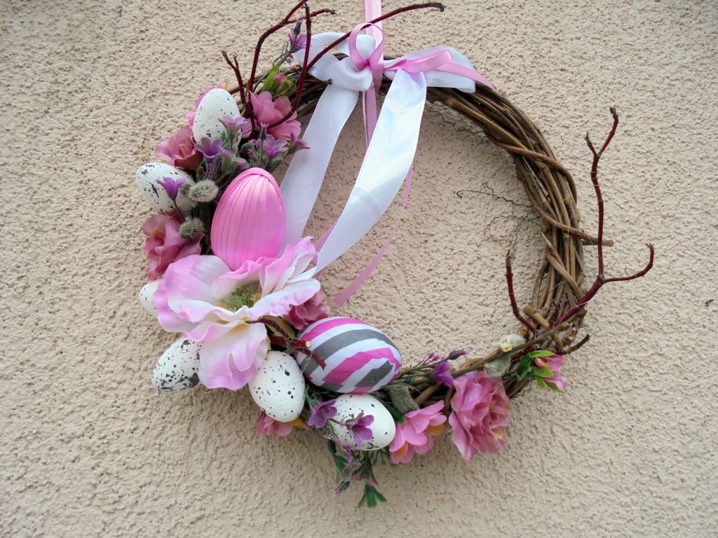 wianek wielkanocny różowy 